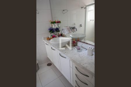 Apartamento à venda com 172m², 4 quartos e 2 vagasBanheiro da Suíte 2