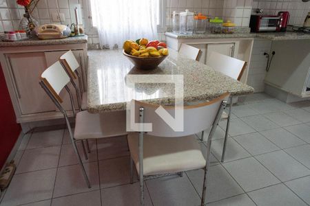 Apartamento à venda com 172m², 4 quartos e 2 vagasCozinha