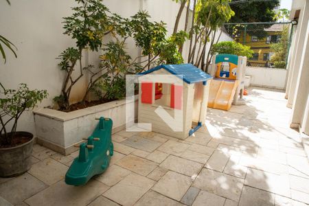 Apartamento à venda com 172m², 4 quartos e 2 vagasÁrea Comum - Playground