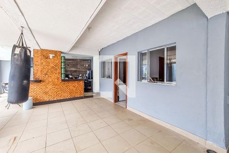 Casa à venda com 330m², 5 quartos e 5 vagas Casa à venda com 330m², 5 quartos e 5 vagasEspaço Gourmet