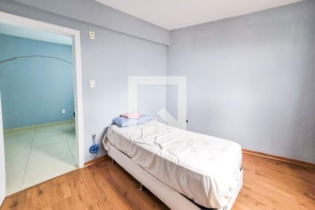 Casa à venda com 330m², 5 quartos e 5 vagas Casa à venda com 330m², 5 quartos e 5 vagasQuarto 1