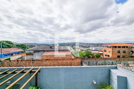Casa à venda com 330m², 5 quartos e 5 vagas Casa à venda com 330m², 5 quartos e 5 vagasVista da Suíte