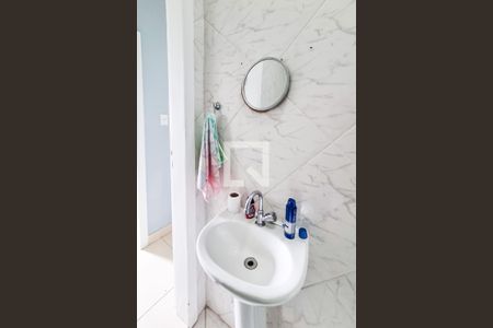 Casa à venda com 330m², 5 quartos e 5 vagas Casa à venda com 330m², 5 quartos e 5 vagasBanheiro Social