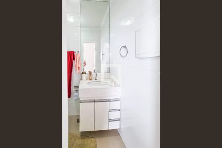 Casa à venda com 330m², 5 quartos e 5 vagas Casa à venda com 330m², 5 quartos e 5 vagasBanheiro da Suíte