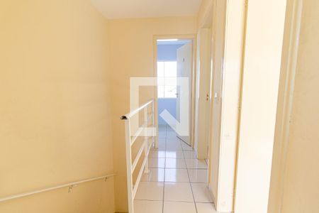 Corredor de casa de condomínio para alugar com 3 quartos, 51m² em Boqueirão , Curitiba