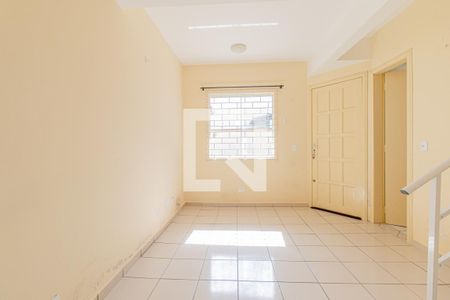 Sala de casa de condomínio para alugar com 3 quartos, 51m² em Boqueirão , Curitiba