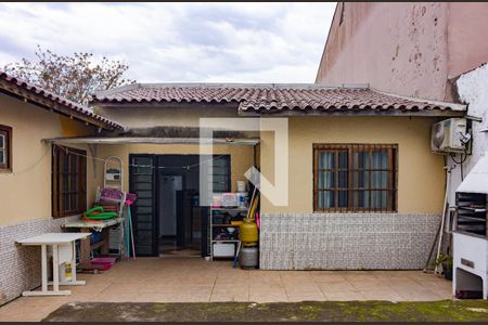 Casa à venda com 99m², 3 quartos e 1 vagaPiscina