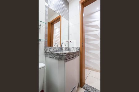 Apartamento para alugar com 46m², 2 quartos e 1 vaga Apartamento para alugar com 46m², 2 quartos e 1 vagaBanheiro social