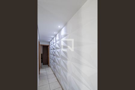 Corredor de apartamento para alugar com 2 quartos, 46m² em Conjunto Helena Antipoff, Belo Horizonte