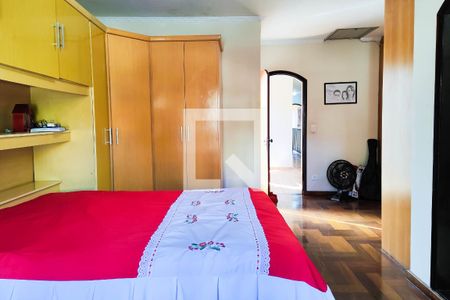 Casa para alugar com 353m², 4 quartos e 4 vagas Casa para alugar com 353m², 4 quartos e 4 vagasSuíte