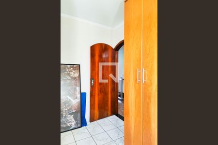 Casa para alugar com 353m², 4 quartos e 4 vagas Casa para alugar com 353m², 4 quartos e 4 vagasQuarto 2