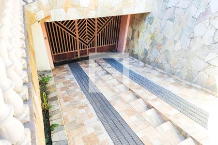Casa para alugar com 353m², 4 quartos e 4 vagas Casa para alugar com 353m², 4 quartos e 4 vagasGaragem