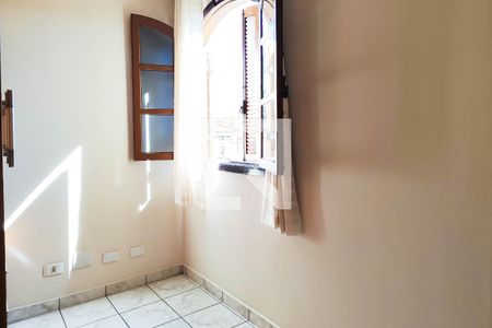 Casa para alugar com 353m², 4 quartos e 4 vagas Casa para alugar com 353m², 4 quartos e 4 vagasQuarto 2