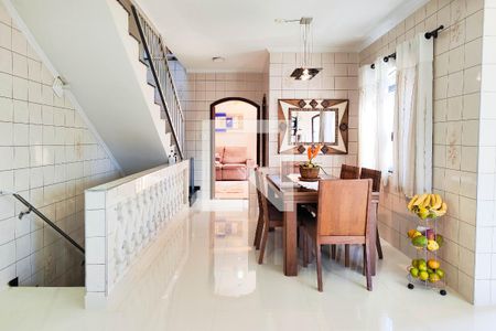 Casa para alugar com 353m², 4 quartos e 4 vagas Casa para alugar com 353m², 4 quartos e 4 vagasCozinha