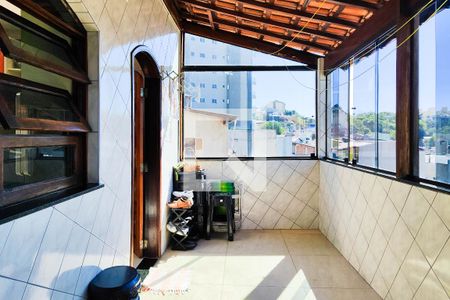 Casa para alugar com 353m², 4 quartos e 4 vagas Casa para alugar com 353m², 4 quartos e 4 vagasÁrea de Serviço