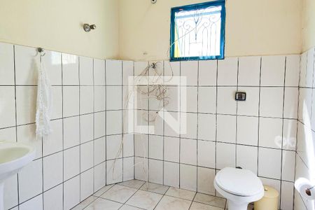 Casa para alugar com 353m², 4 quartos e 4 vagas Casa para alugar com 353m², 4 quartos e 4 vagasBanheiro da Área de Lazer