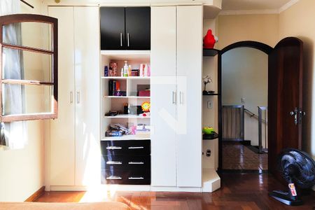 Casa para alugar com 353m², 4 quartos e 4 vagas Casa para alugar com 353m², 4 quartos e 4 vagasQuarto 3