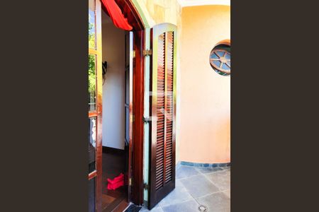 Casa para alugar com 353m², 4 quartos e 4 vagas Casa para alugar com 353m², 4 quartos e 4 vagasVaranda da Suíte