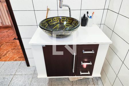Casa para alugar com 353m², 4 quartos e 4 vagas Casa para alugar com 353m², 4 quartos e 4 vagasBanheiro Social