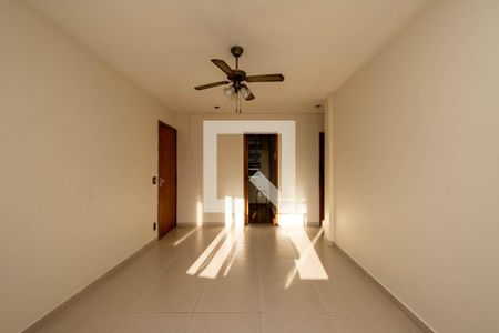Sala de apartamento para alugar com 2 quartos, 70m² em Tijuca, Rio de Janeiro