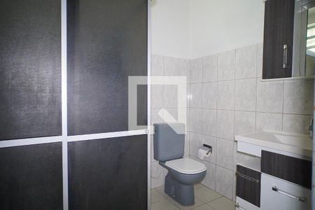 Banheiro de apartamento à venda com 1 quarto, 63m² em Santa Maria Goretti, Porto Alegre