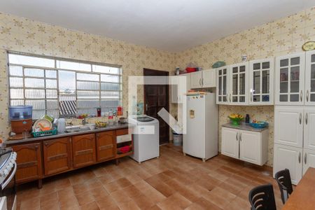 Casa à venda com 290m², 2 quartos e 3 vagas Casa à venda com 290m², 2 quartos e 3 vagasCozinha