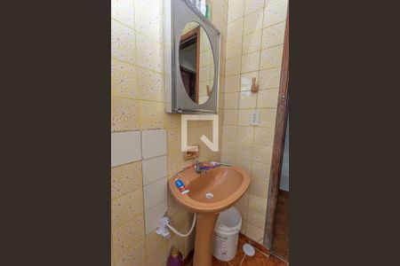 Banheiro  de casa à venda com 2 quartos, 290m² em Vila Nogueira, Diadema