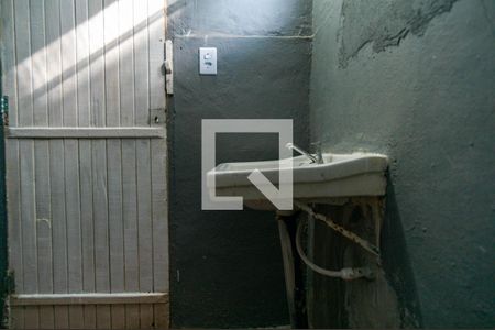 Casa para alugar com 40m², 1 quarto e sem vaga Casa para alugar com 40m², 1 quarto e sem vagaBanheiro