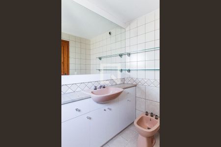 Apartamento à venda com 245m², 3 quartos e 2 vagasBanheiro da suíte