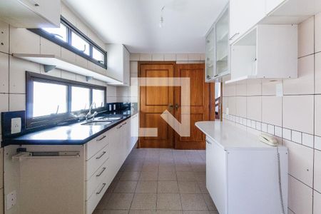 Apartamento à venda com 245m², 3 quartos e 2 vagasCozinha