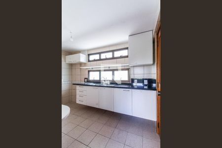 Apartamento à venda com 245m², 3 quartos e 2 vagasCozinha