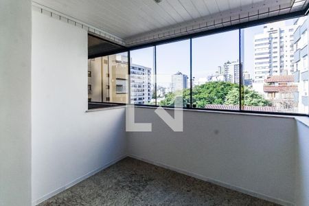 Apartamento à venda com 245m², 3 quartos e 2 vagasSacada da suíte
