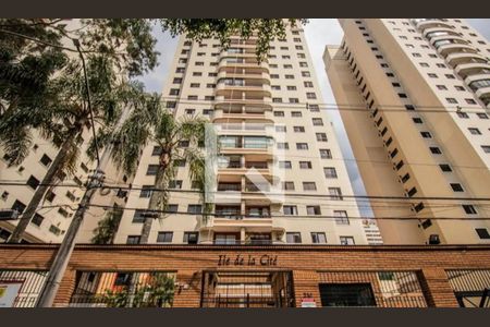 Apartamento para alugar com 90m², 3 quartos e 2 vagas Apartamento para alugar com 90m², 3 quartos e 2 vagasFachada