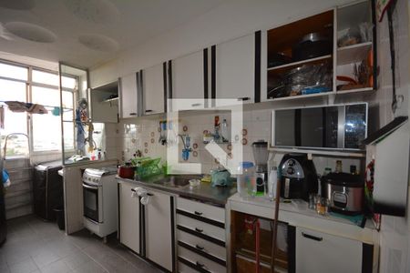 Apartamento à venda com 64m², 2 quartos e 1 vagaCozinha