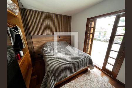 Suíte 1 de casa à venda com 3 quartos, 250m² em Vila Paiva, São Paulo