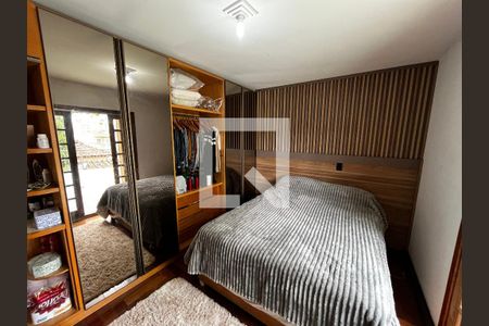 Suíte 1 de casa à venda com 3 quartos, 250m² em Vila Paiva, São Paulo