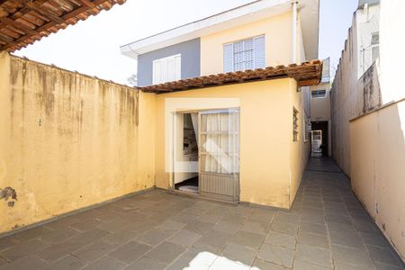 Casa à venda com 203m², 3 quartos e 2 vagas Casa à venda com 203m², 3 quartos e 2 vagasQuintal
