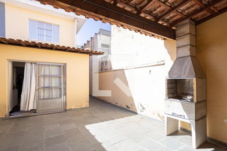 Casa à venda com 203m², 3 quartos e 2 vagas Casa à venda com 203m², 3 quartos e 2 vagasQuintal