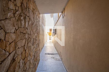 Casa à venda com 203m², 3 quartos e 2 vagas Casa à venda com 203m², 3 quartos e 2 vagasCorredor