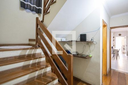 Casa à venda com 203m², 3 quartos e 2 vagas Casa à venda com 203m², 3 quartos e 2 vagasCorredor