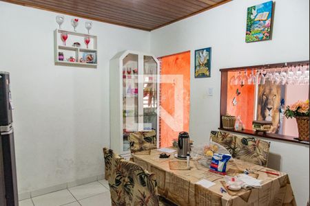 Casa à venda com 146m², 2 quartos e 2 vagas Casa à venda com 146m², 2 quartos e 2 vagasCozinha