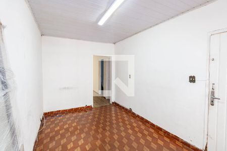 Sala de casa à venda com 6 quartos, 210m² em Vila Ivone, São Paulo
