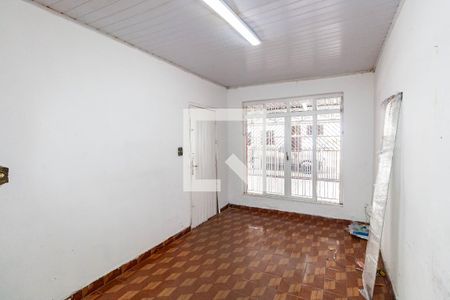 Sala de casa à venda com 6 quartos, 210m² em Vila Ivone, São Paulo