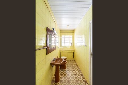 Casa à venda com 210m², 6 quartos e 3 vagasBanheiro