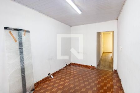 Sala de casa à venda com 6 quartos, 210m² em Vila Ivone, São Paulo