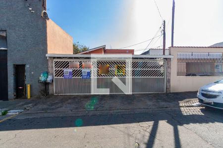 Casa à venda com 210m², 6 quartos e 3 vagasFachada