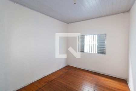 Quarto 2 de casa à venda com 6 quartos, 210m² em Vila Ivone, São Paulo