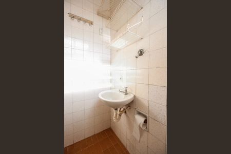 Apartamento à venda com 72m², 2 quartos e 1 vaga Apartamento à venda com 72m², 2 quartos e 1 vagaBanheiro de serviço