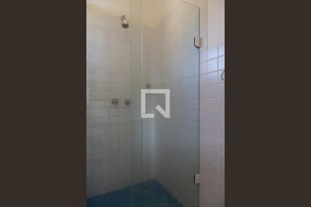 Casa de condomínio para alugar com 300m², 3 quartos e 2 vagasBanheiro da suíte 1