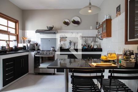 Casa de condomínio para alugar com 300m², 3 quartos e 2 vagasCozinha